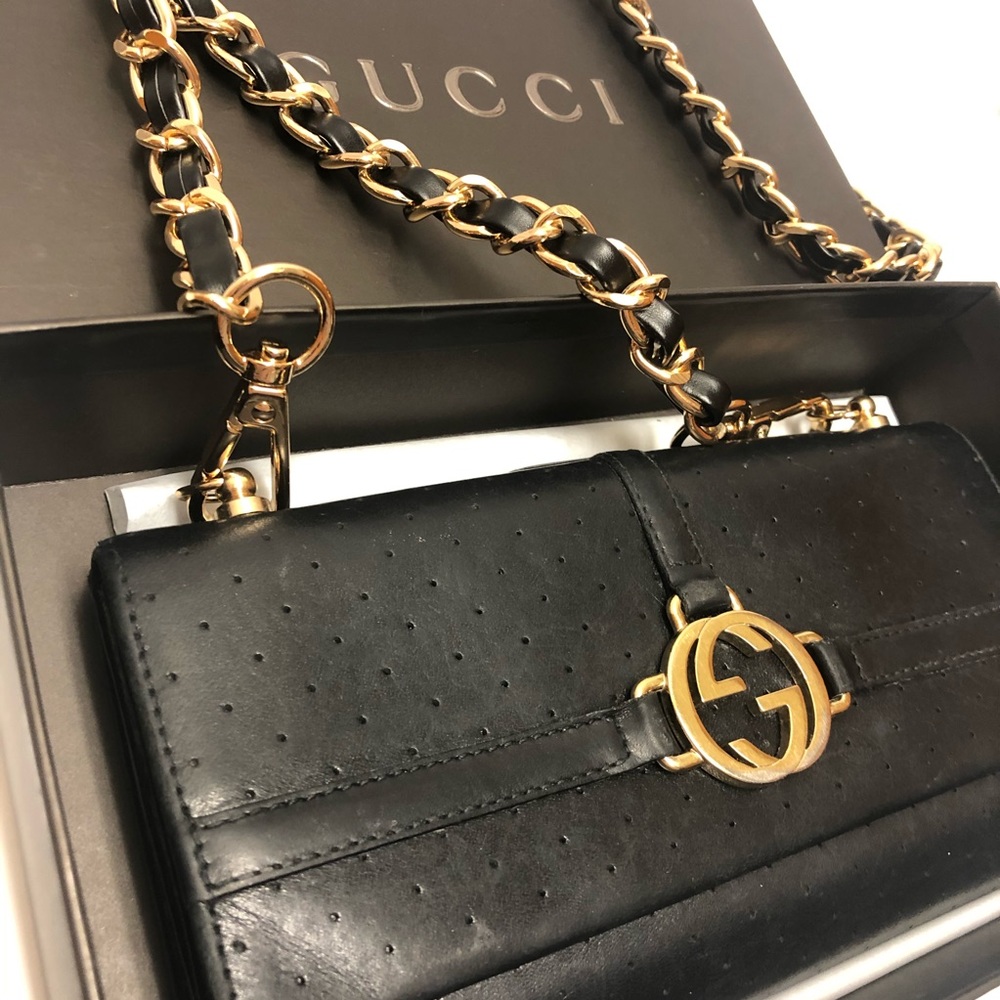 Gucci leather soho wallet on chain